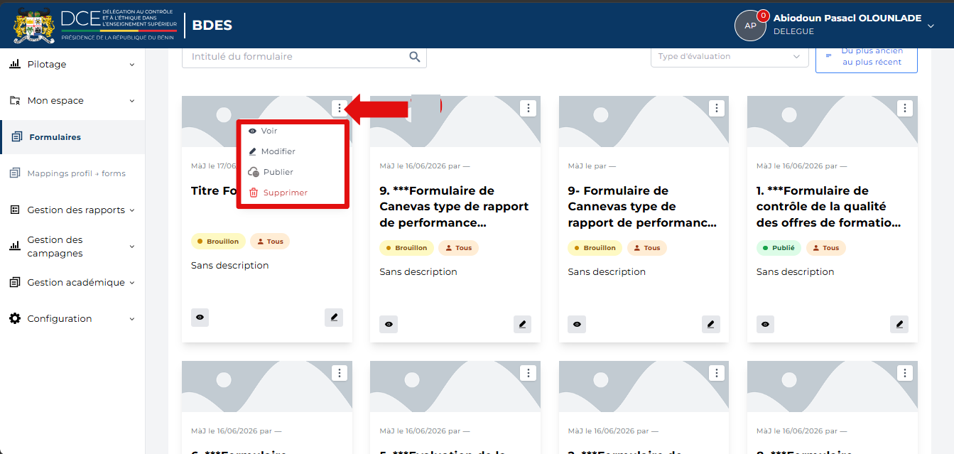 Menu d'actions ⋮ ouvert sur une carte de formulaire